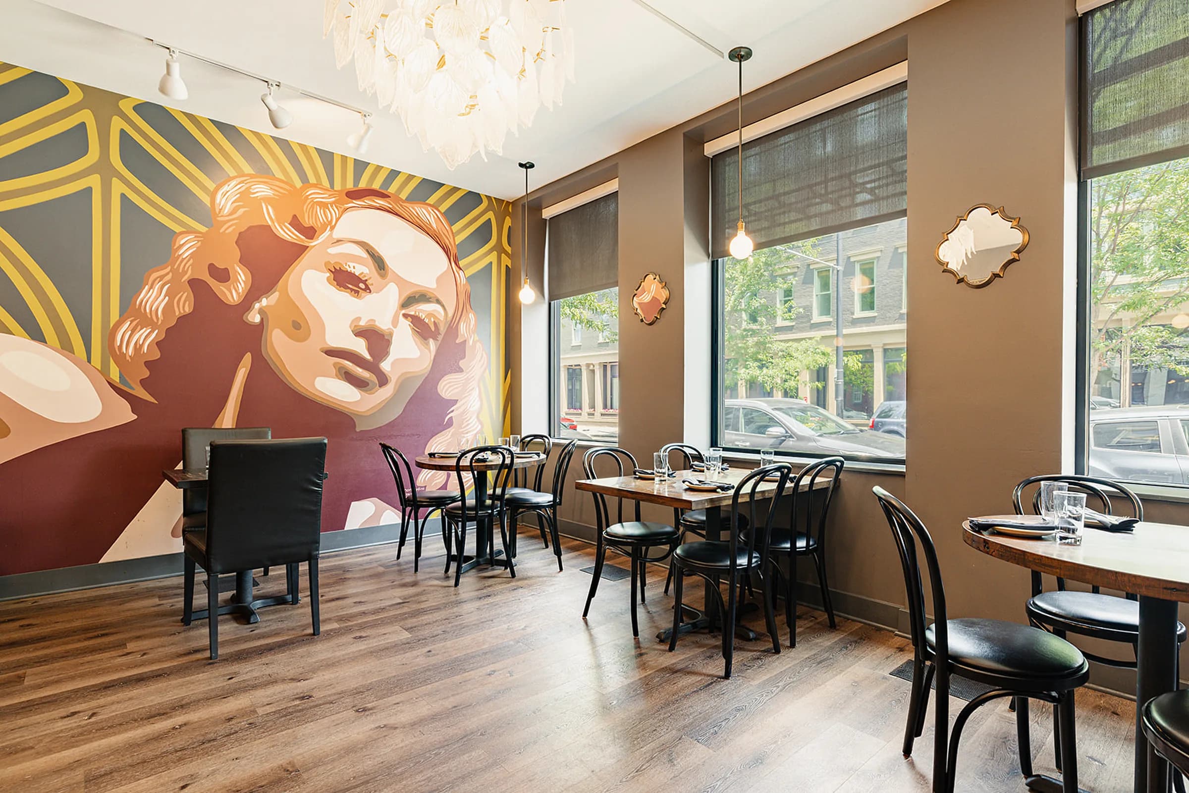 Losanti dining room